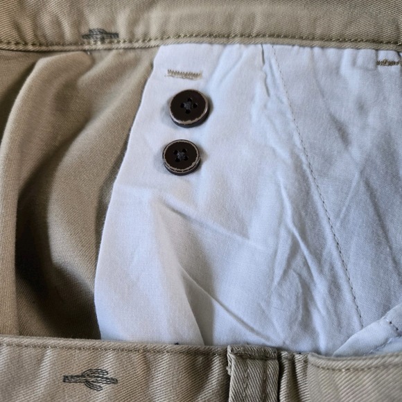 GH Bass Co Cactus Print Cotton Shorts Men's 36 Tan Preppy Classic Fun Theme - Picture 9 of 11